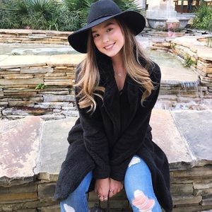 Meet your Posher, Allie